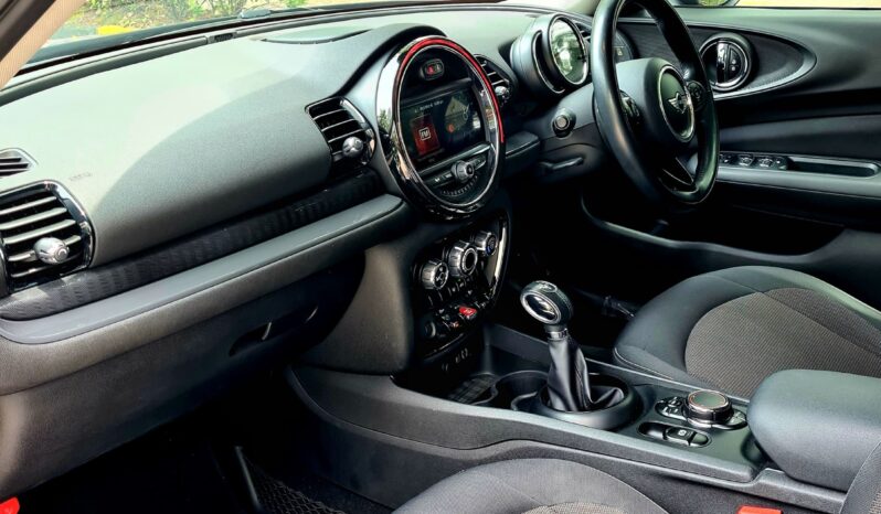 
Mini Cooper One Clubman full									