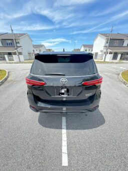 
Toyota Fortuner full									