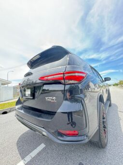 
Toyota Fortuner full									