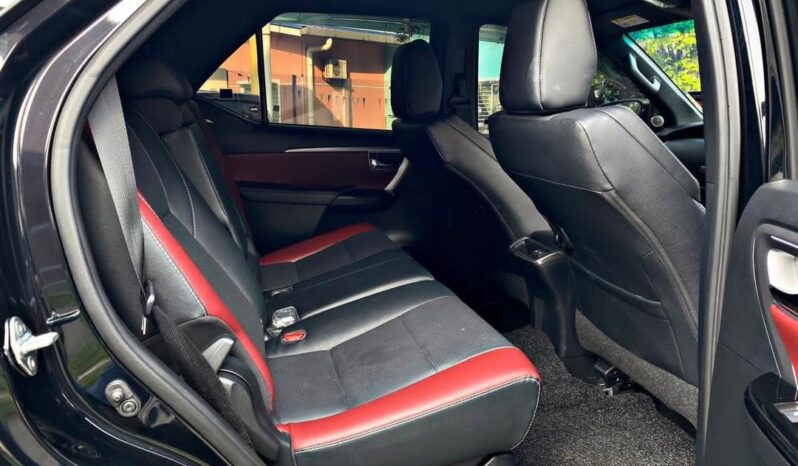 
Toyota Fortuner full									