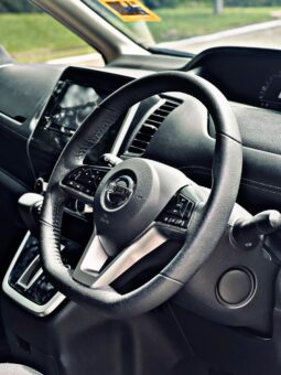 
Tip Top 2021 Nissan Serena Highway Star full									