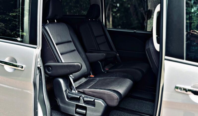 
Tip Top 2021 Nissan Serena Highway Star full									