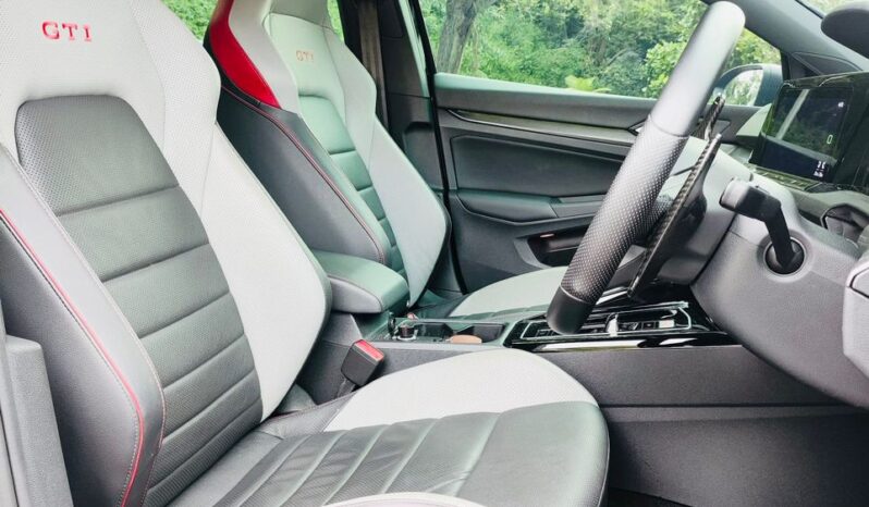 VOLKSWAGEN GOLF MK8 GTI 2.0 full