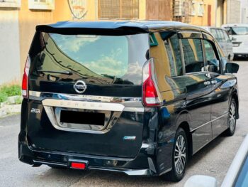 Nissan Serena Highway Star