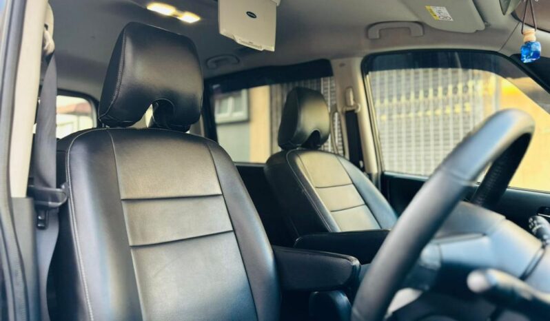 
Nissan Serena Highway Star full									