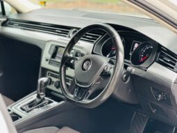 
Volkswagen Passat full									