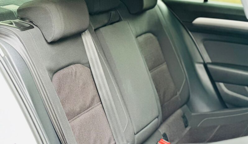 
Volkswagen Passat full									