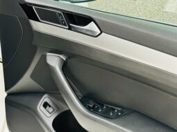 
Volkswagen Passat full									