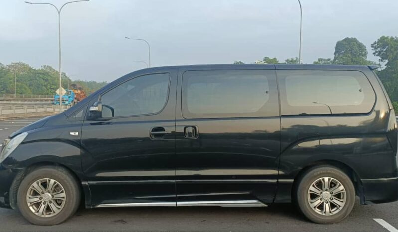 
Hyundai Starex Royale full									