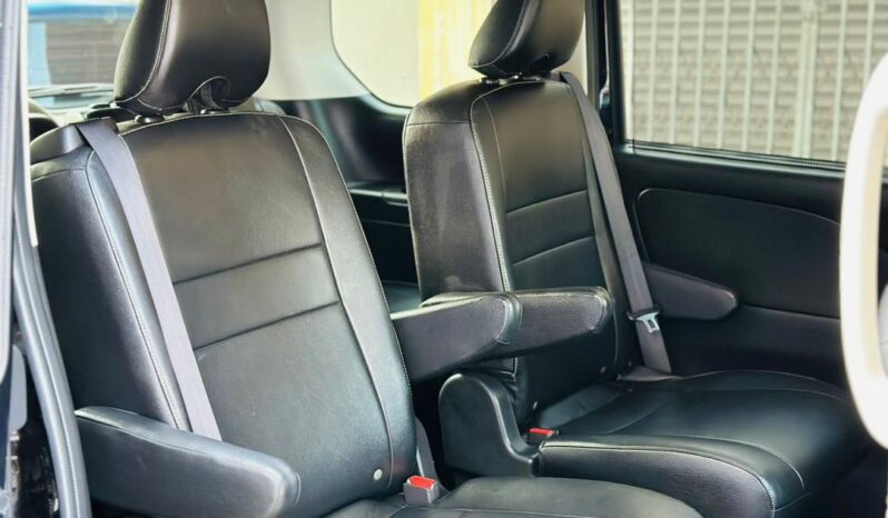 
Nissan Serena Highway Star full									