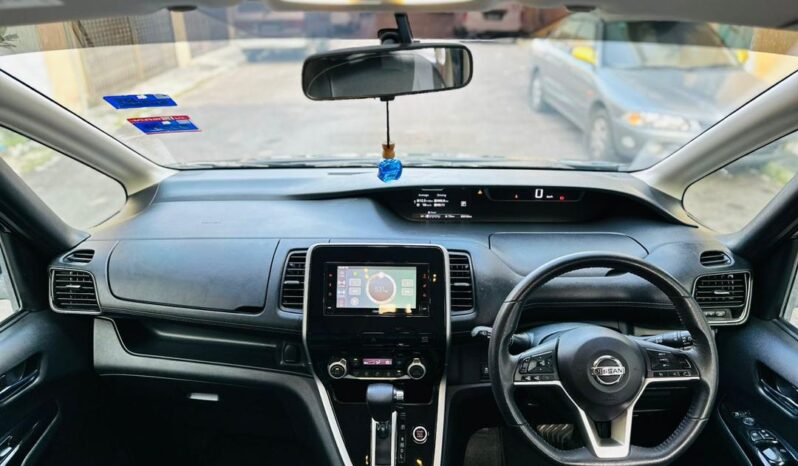 
Nissan Serena Highway Star full									