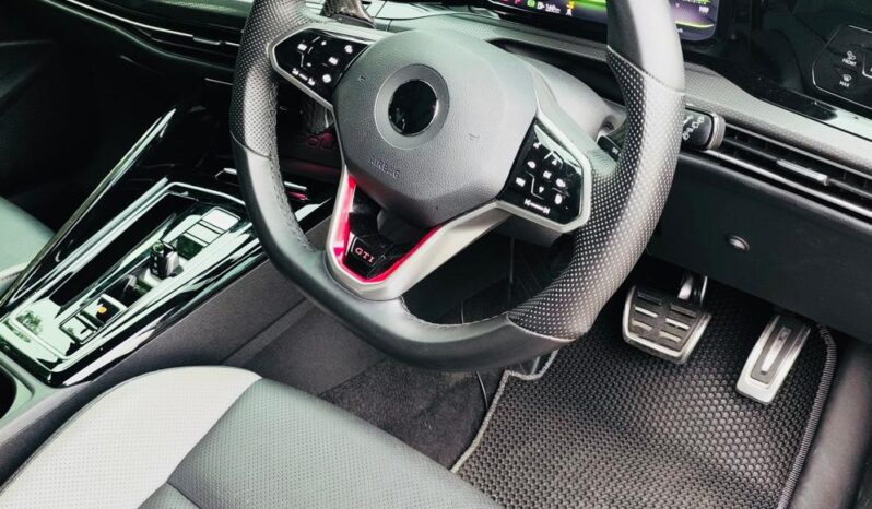 VOLKSWAGEN GOLF MK8 GTI 2.0 full